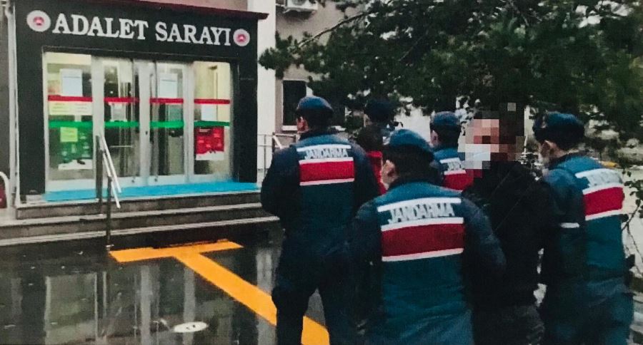 Çaldıkları kabloları hurdacıya sattılar
