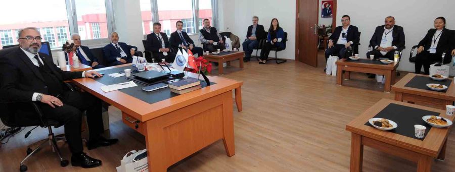 Teknoloji Fakültelerinin geleceği masaya yatırıldı