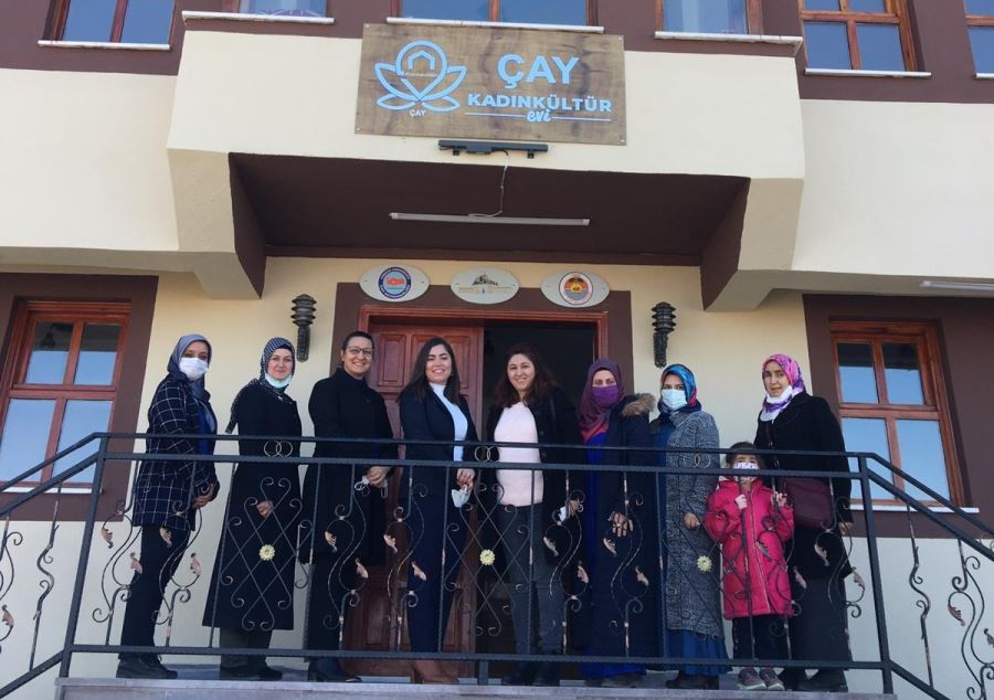 AFSÜ, Kadın Kültür Evlerinde eğitim veriyor