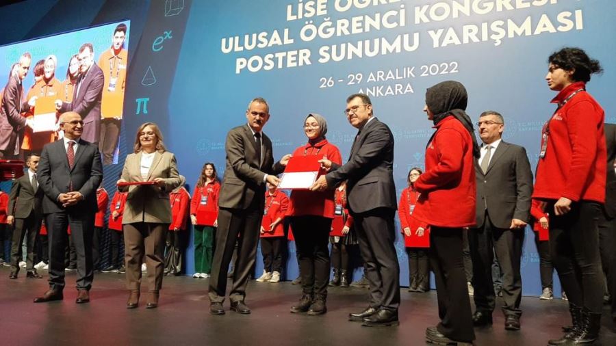 Bakan Özer, Afyonlu öğrencileri ödüllendirdi