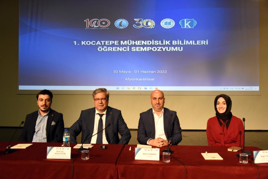 AKÜ mezunları, AKÜ öğrencileriyle buluştu