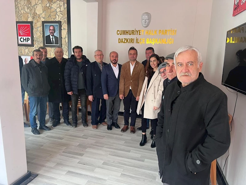 CHP Afyonkarahisar İl Başkanı Dazkırı İlçe Başkanlığını ziyaret etti ve yerel seçim öncesi stratejileri ele aldı.