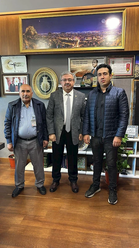 Afyonkarahisar Milletvekili İbrahim Yurdunuseven, Şuhut Karaadilli Belediye Başkan Adayı Adil Karabulut ve ilçe temsilcilerini TBMM