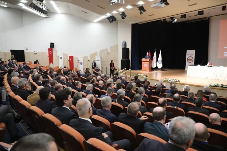 Rektör Okumuş, İzmir’deki Üniversitelerarası Kurul Toplantısına katıldı