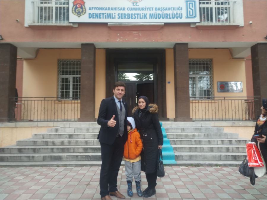 Erbakan için ilk imza Küçükkartal ailesinden