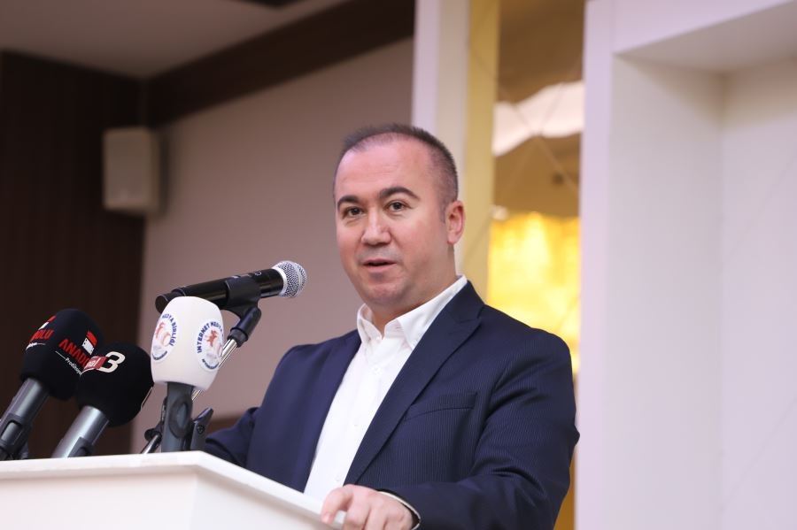 Başkan Zeybek’e 10 üzerinden 9 verdi