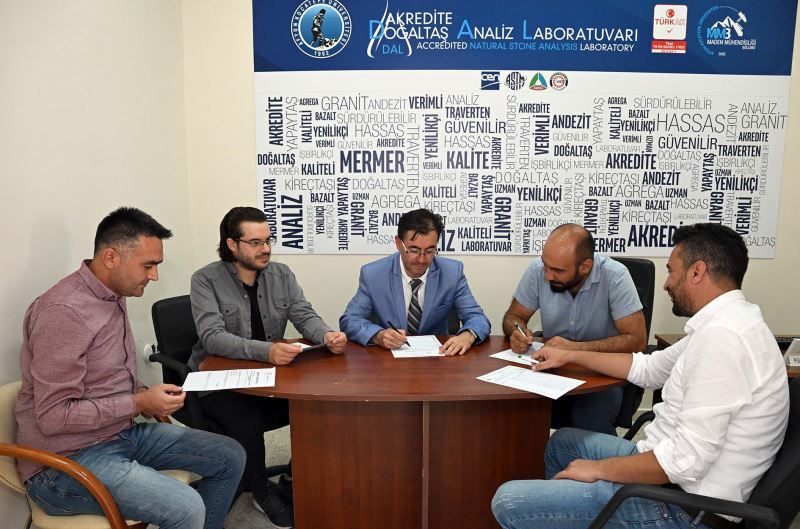 AKÜ Akredite Doğal Taş Analiz Labı Türkiye