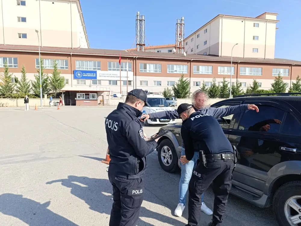 Polis, öğrenci yurtları çevresinde kuş uçurtmuyor