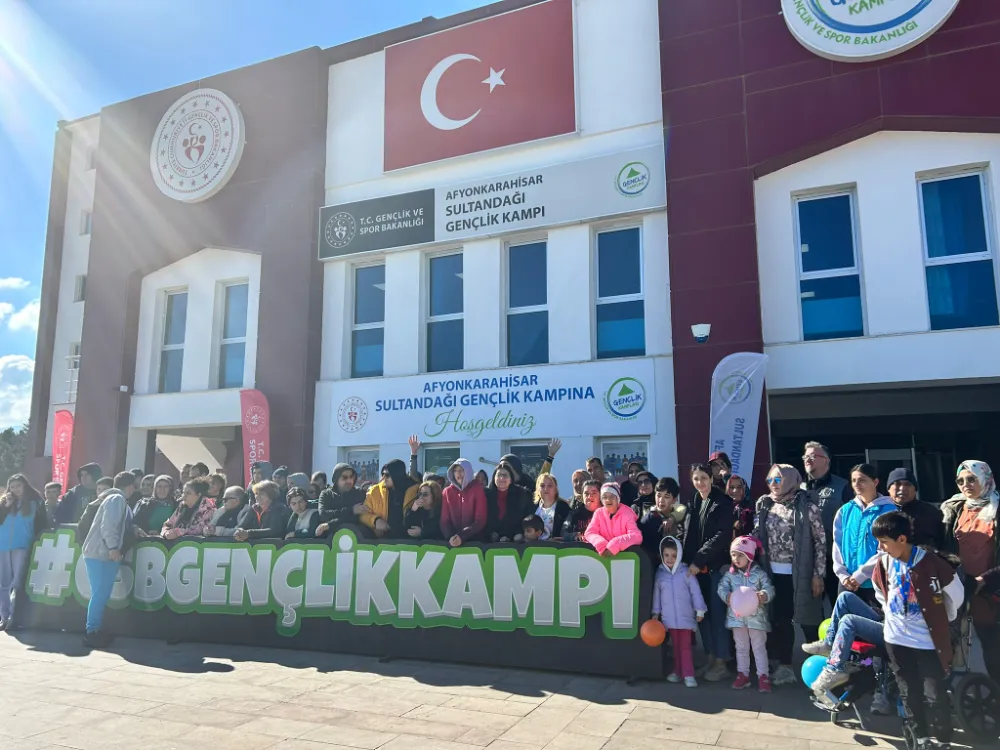 Afyon ve Mersin’de otizmli gençlere kamp eğlencesi