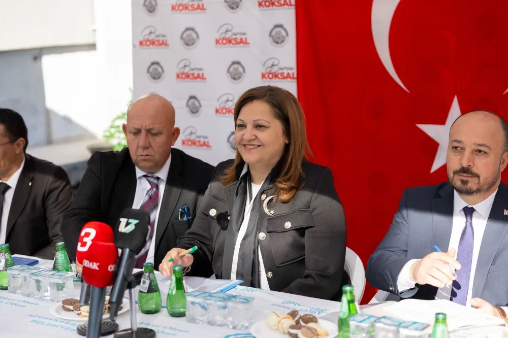 Kapılarda insanların saatlerce beklemesi doğru değil