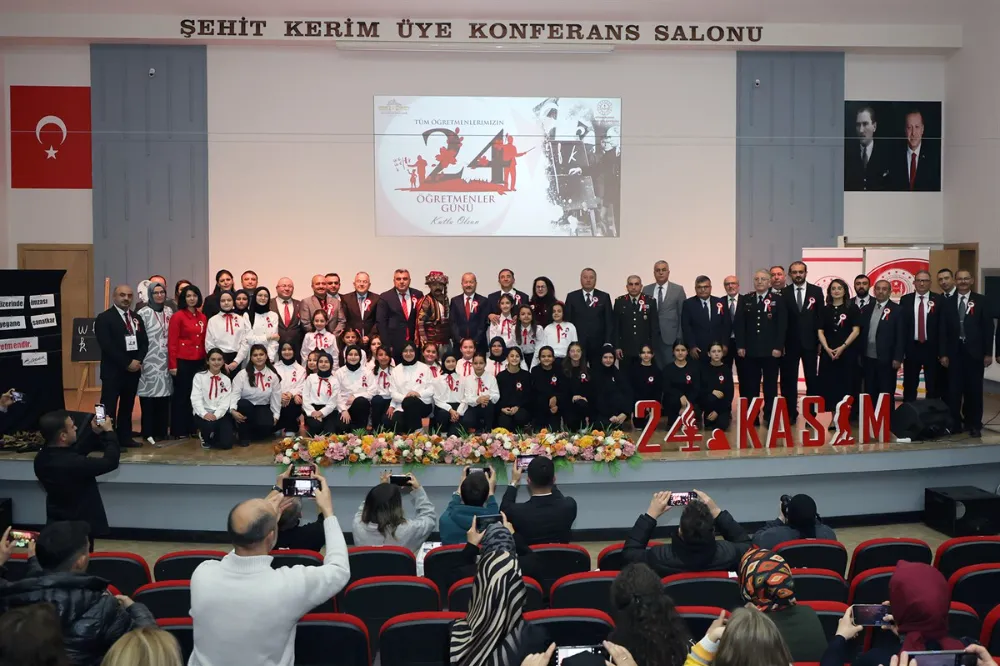 Afyon’da Öğretmenler Günü coşkuyla kutlandı