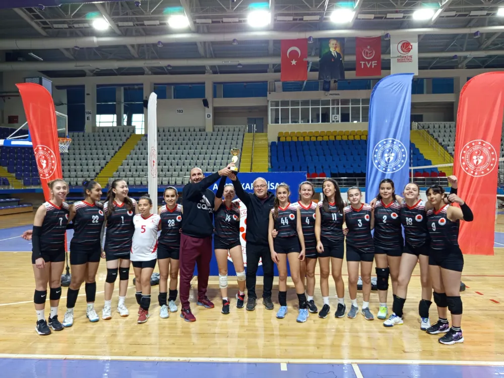 Voleybol Küçük Kızlar Müsabakaları sona erdi