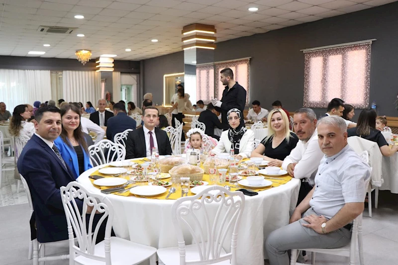 Dinar Belediye Başkanımız Veysel Topçu ve Kıymetli Eşi Aydan Topçu Hakim ve Savcıların Veda Yemeğine katıldı.