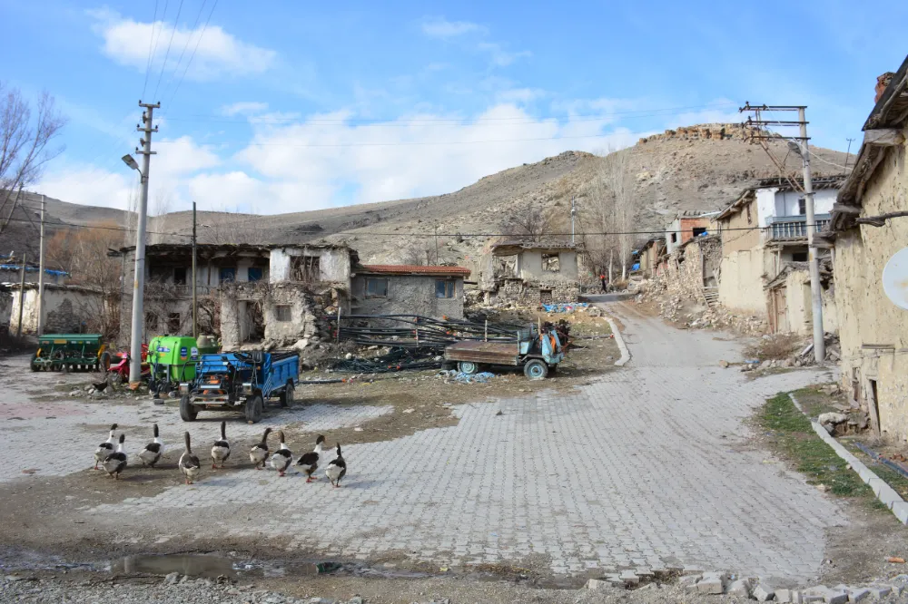 Sorunu Milletvekili Taytak çözdü! O köy taşınıyor