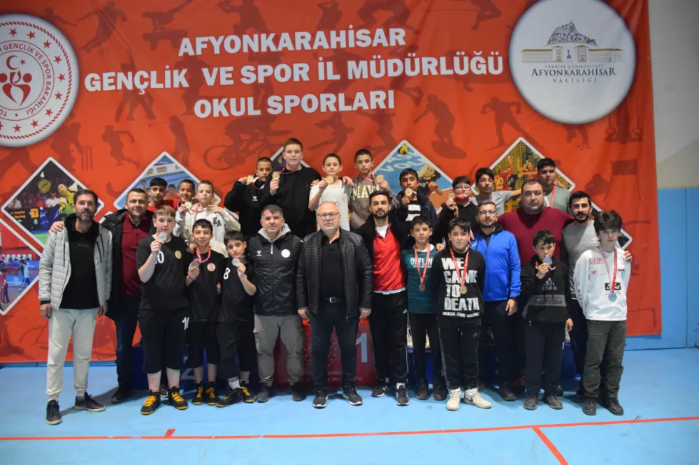 Okul Sporları Yıldız Erkekler Serbest Güreş Müsabakaları Sona Erdi