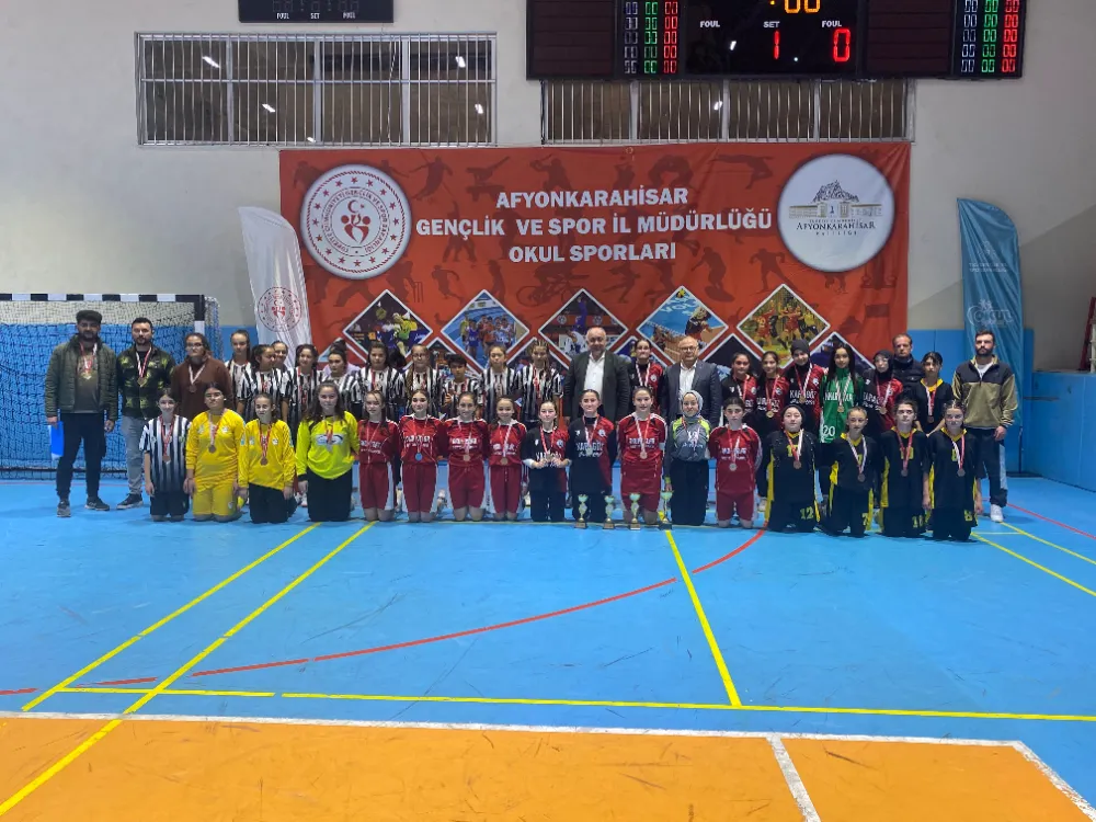 Okul Sporları Futsal Yıldız Kızlar Müsabakaları Çiğiltepe Spor Salonu’nda Sona Erdi