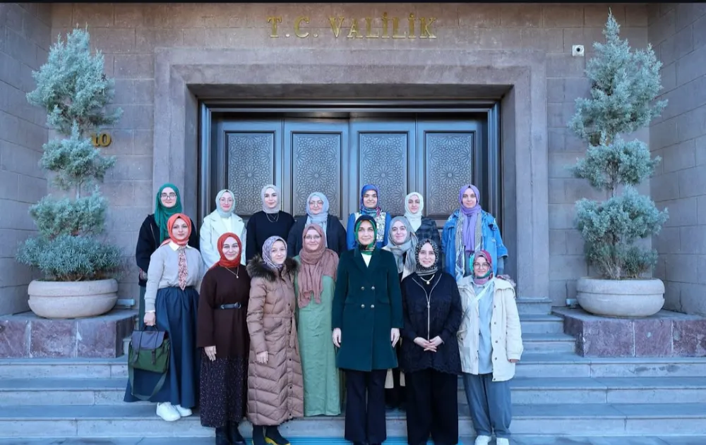 Vali Yiğitbaşı şehrin tanıtımına katkı sağlayacak yazarlar ile bir araya geldi