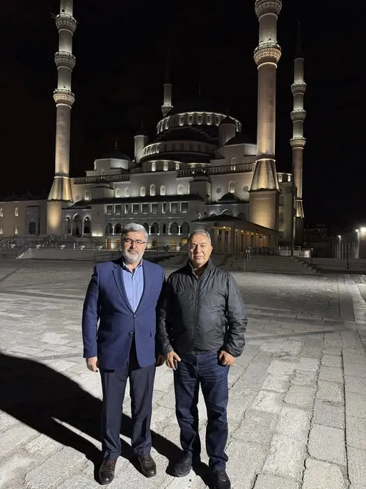 AK Parti Afyonkarahisar Milletvekili Ali Özkaya ve Azerbaycanlı Mevkidaşı Kocatepe Camii