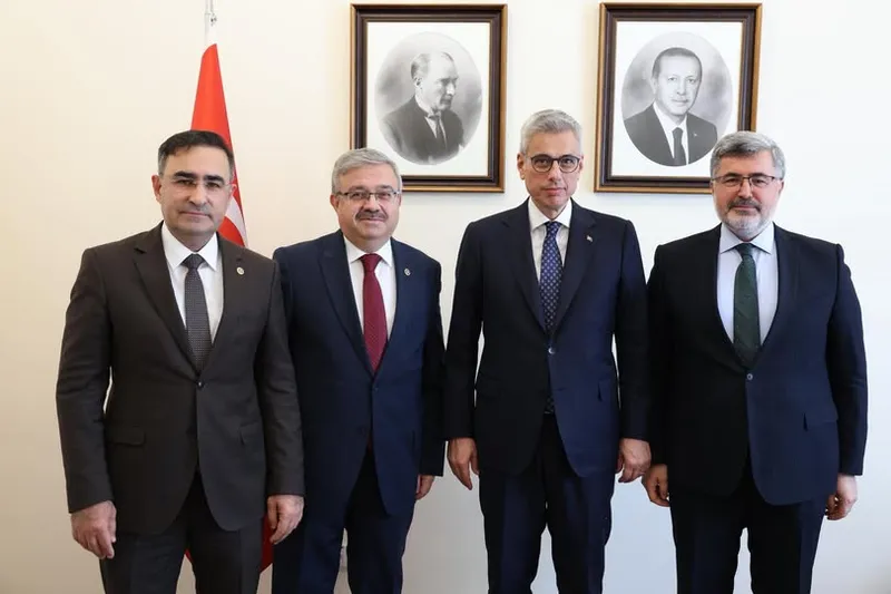 AK Partili Özkaya