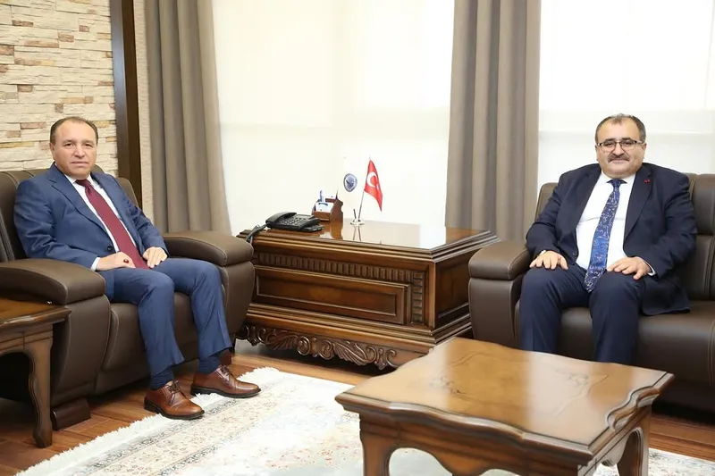Afyon AYAK Başkanı Mehmet Keskin, Rektör Karakaş