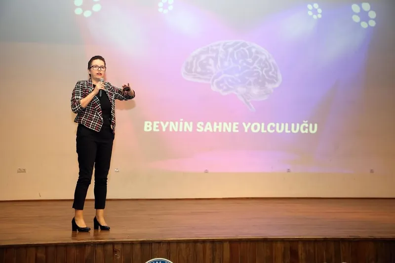Dr. Gökber, Beynin Sahne Yolculuğunu Afyon
