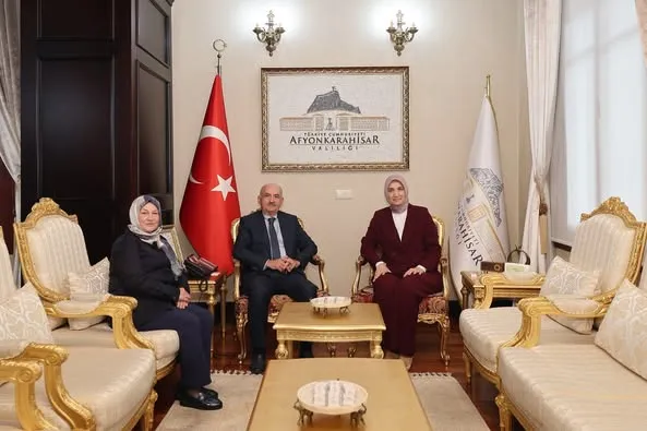 Afyonkarahisar Valisi Yiğitbaşı, Eski Bakan Müezzinoğlu