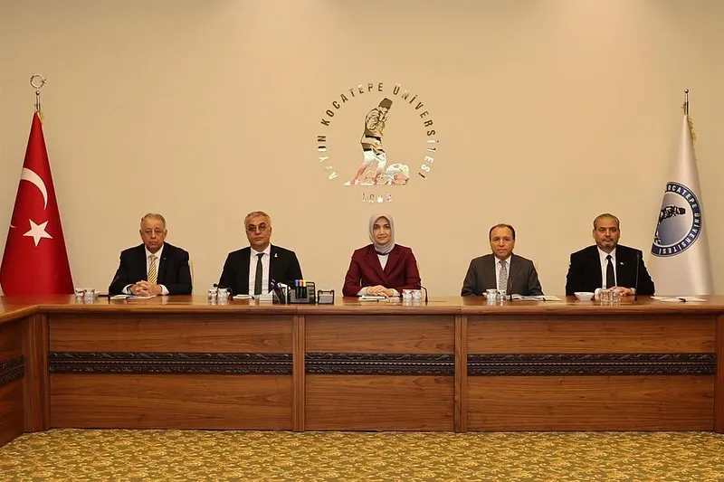AFSÜ Rektörü Prof. Dr. Adem Aslan, Öğrenciler İçin Güvenlik Toplantısına Katıldı