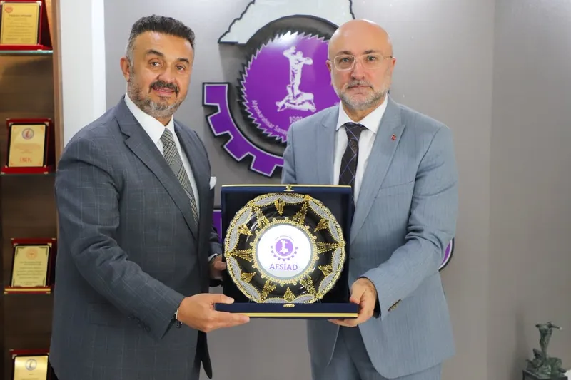AK Parti Afyonkarahisar İl Başkanı Turgay Şahin, AFSİAD Başkanı Kadir Sayın