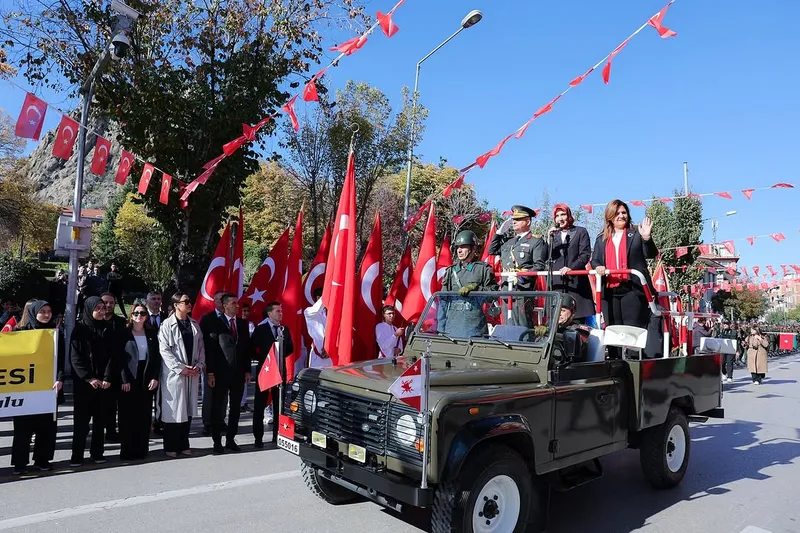 Afyonkarahisar Belediye Başkanı Burcu Köksal