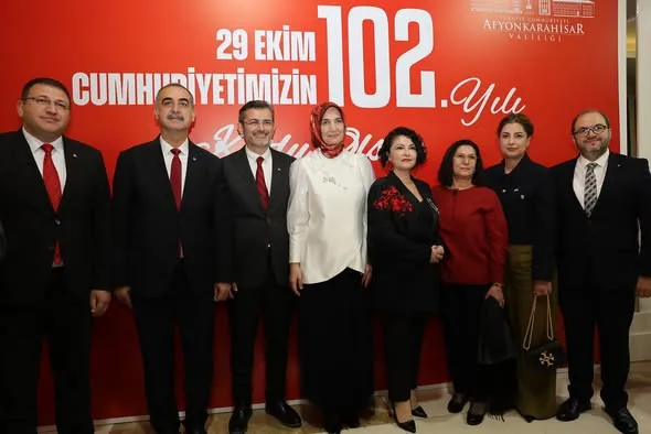 Afyonkarahisar Ticaret Dünyası Cumhuriyet Bayramı