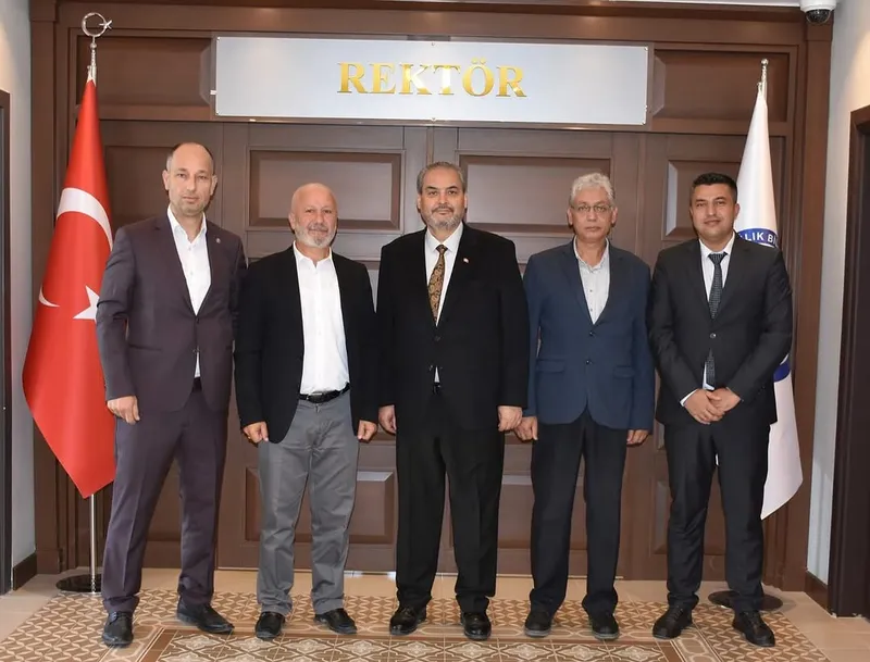 Afyonkarahisar Sağlık Bilimleri Üniversitesi Rektörü Adem Aslan, Eğitim Bir Sen Temsilcilerini Ağırladı