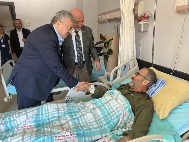 AK Partili Yurdunuseven, Yangında Yaralanan Vatandaşı Ziyaret Etti