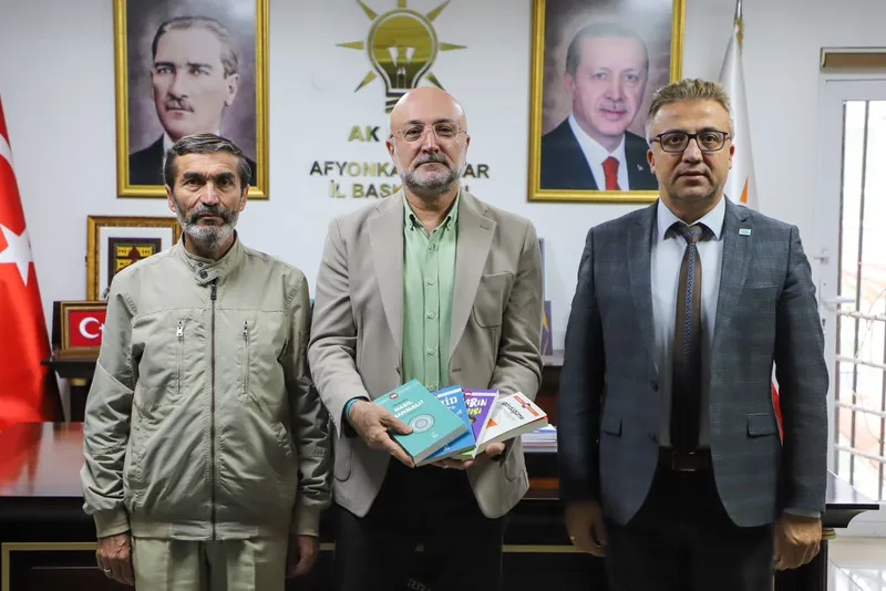 AK Parti Afyonkarahisar İl Başkanı Turgay Şahin, UFKA Yolculuk Temsilcisi ve Okul Müdürünü Ağırladı