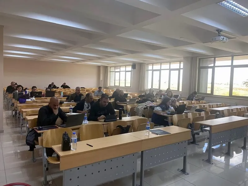 AKÜSEM Mesleki Gelişim Eğitimlerini Sürdürüyor