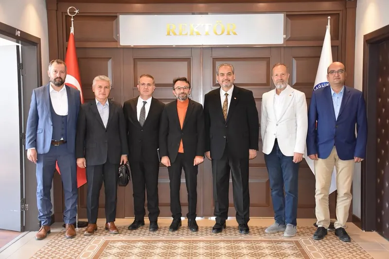 AFSÜ Rektörü Prof. Dr. Adem Aslan, Eğitim Bir-Sen Temsilcilerini Kabul Etti