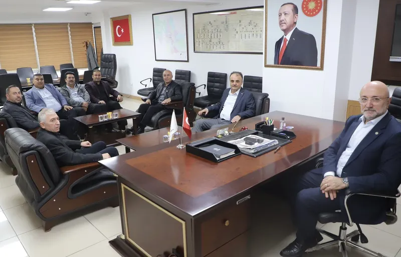 AK Parti Afyonkarahisar İl Başkanı Turgay Şahin, TÜRK-İş Heyetini Ağırladı