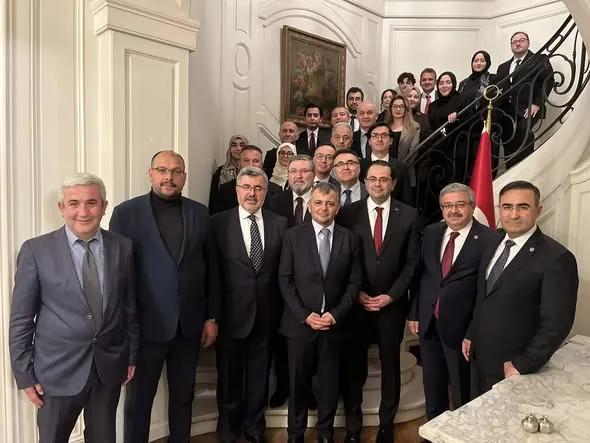 AK Partili Yurdunuseven Brüksel