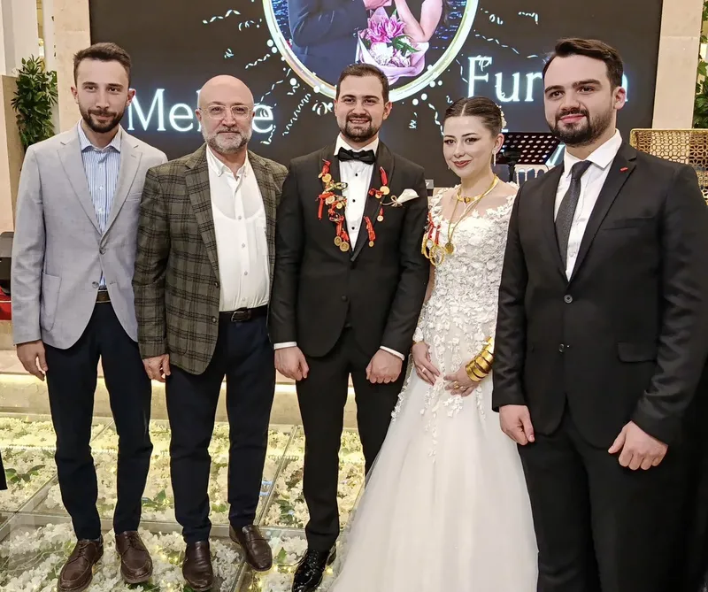 AK Partili Şahin, Genç Çiftin Düğün Töreninde Mutluluklarına Ortak Oldu