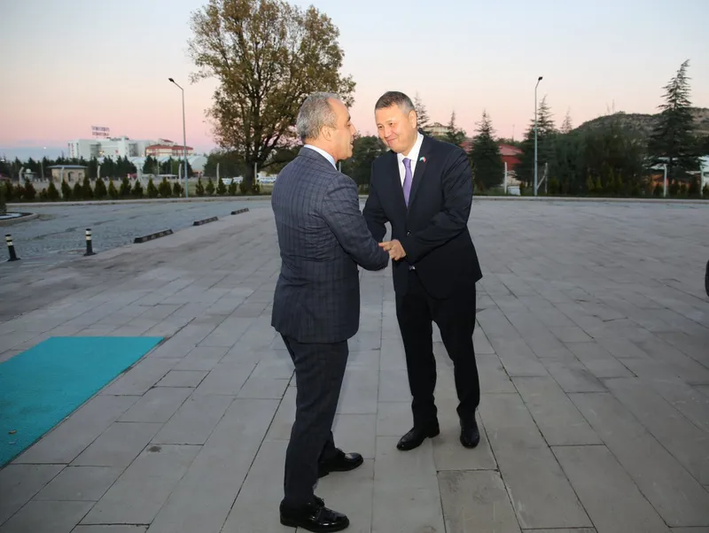 Kazakistan İzmir Başkonsolosu Afyonkarahisar