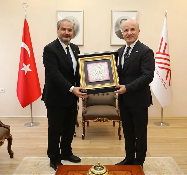 Afyonkarahisar Sağlık Bilimleri Üniversitesi Rektörü Adem Aslan, YÖK Başkanı Erol Özvar