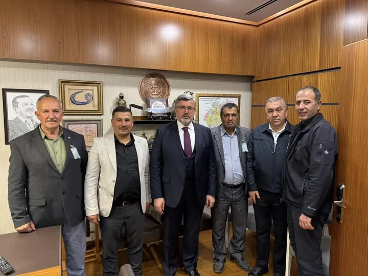 AK Partili Özkaya, Kızılören İlçe Başkanı ve Yönetimini Meclis