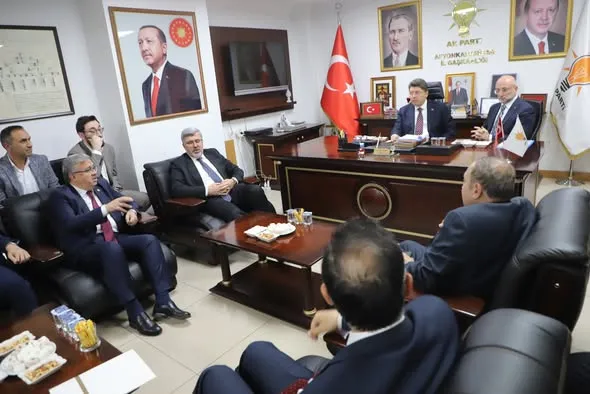 AK Partili Yurdunuseven, Adalet Bakanı Tunç