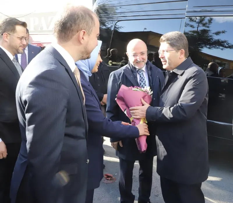 Adalet Bakanı Yılmaz Tunç, AK Parti Afyonkarahisar İl Başkanlığı