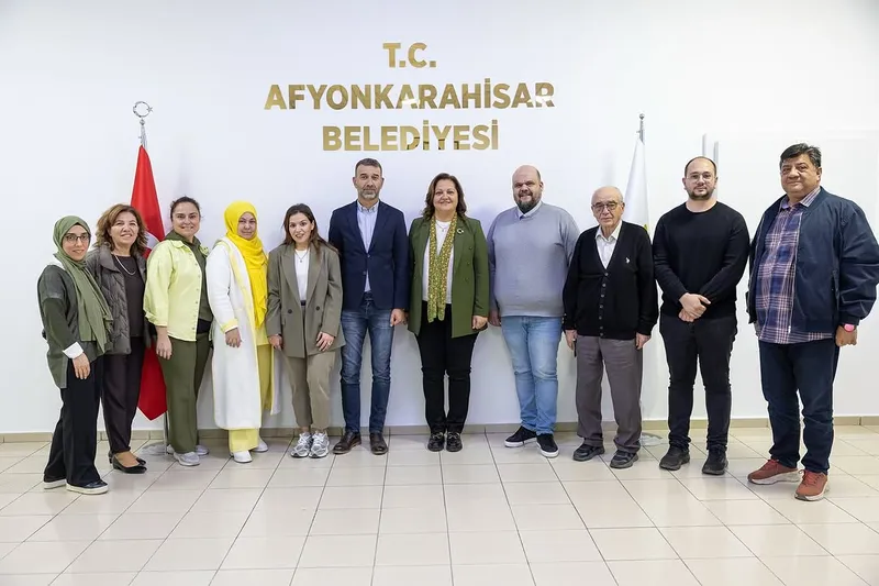 Afyonkarahisar Belediye Başkanı Burcu Köksal, Eczacı Odası ile Görüşme Gerçekleştirdi