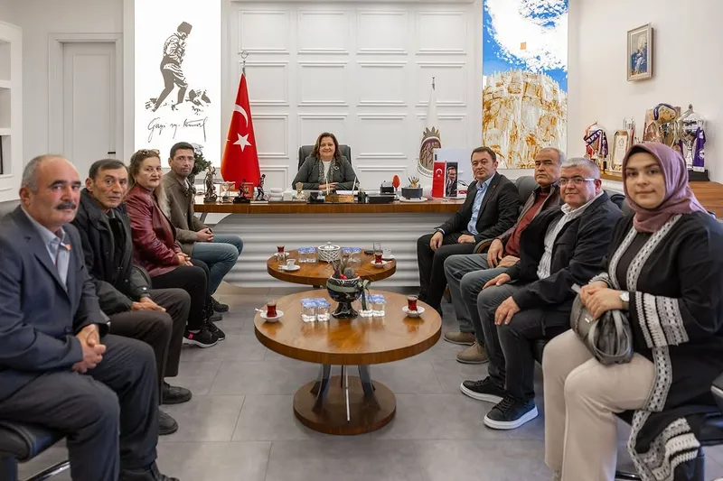 Afyonkarahisar Belediye Başkanı Burcu Köksal, CHP Çay İlçe Başkanı ile Görüştü