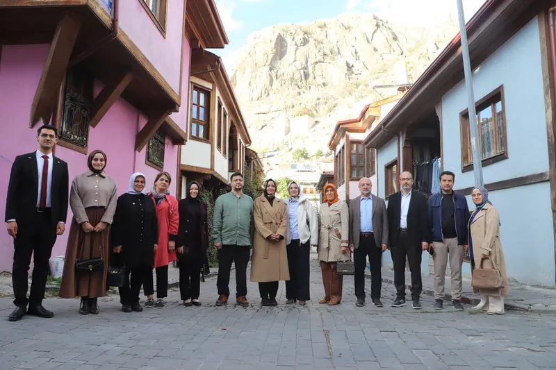 AK Parti Afyonkarahisar İl Başkanı Turgay Şahin, Fatma Betül Sayan Kaya İle Tarihi Konakları Gezdi