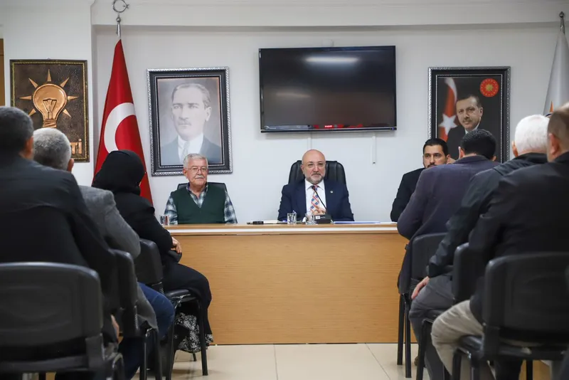 Ak Parti Afyonkarahisar İl Başkanı Turgay Şahin, Mahalle Başkanlarıyla Bir Araya Geldi