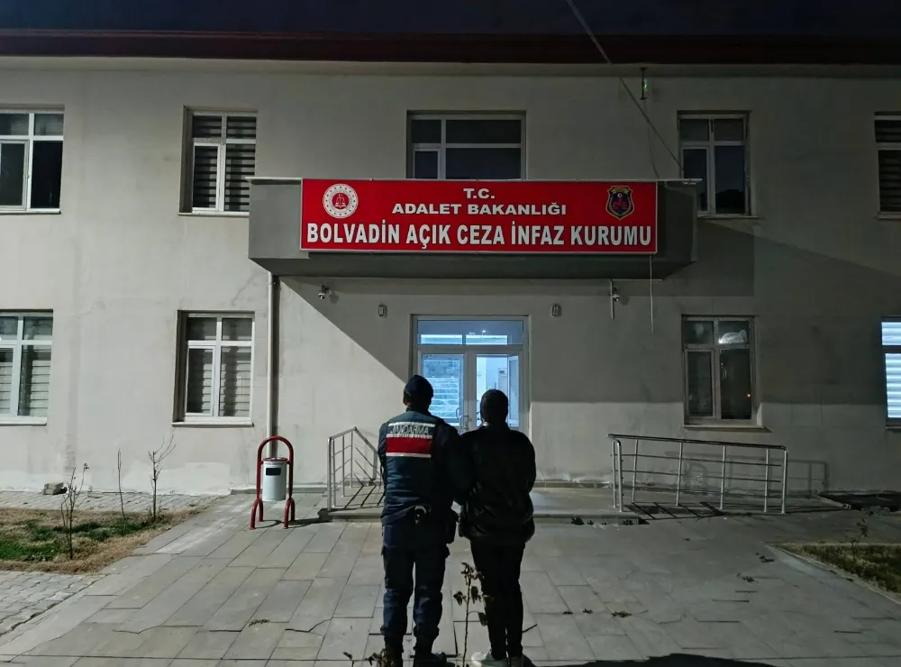 Dolandırıcılık suçundan hapis cezası olan şahıslar yakalandı 