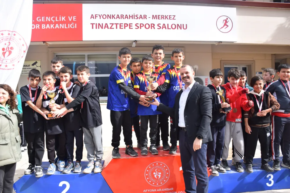 Okul Sporları Küçük Erkekler Futbol Müsabakaları Tamamlandı