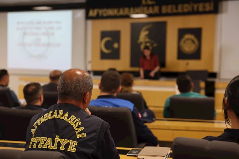 Afyonkarahisar Belediyesi Personeline Hayvan Hakları Eğitimi